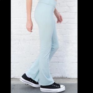 Brandy Melville flare leggings